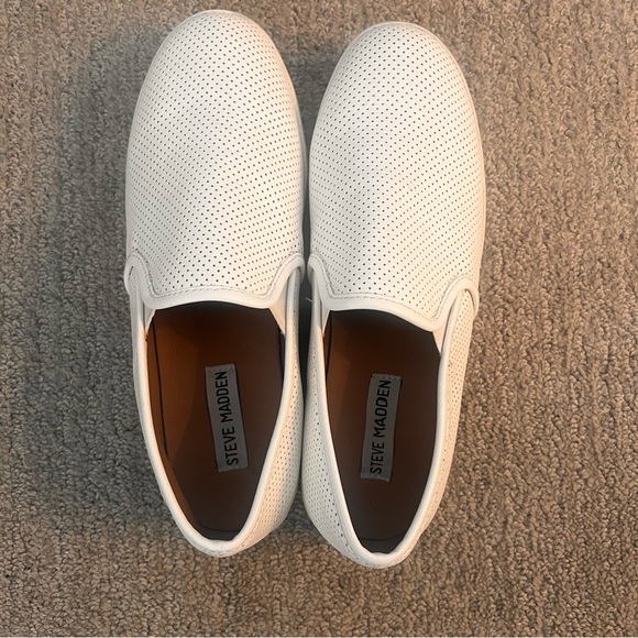 Steve Madden Women’s White Slip-On Platform Sneakers - Picture 1 of 3